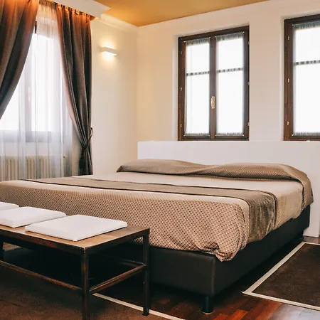 Palazzo Della Scala - Luxury & Hotell Lazise